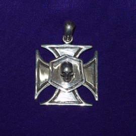 Iron Cross With Skull Silver Pendant
